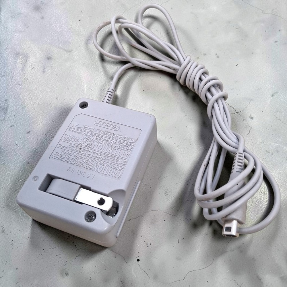 Nintendo AC Adapter WAP-002 2008 OEM Power Supply Charger 3DS 2DS DSi XL Cord